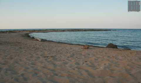 Ecco la spiaggia pi "nascosta" del barese: il suo accesso  vietato, nonostante la legge